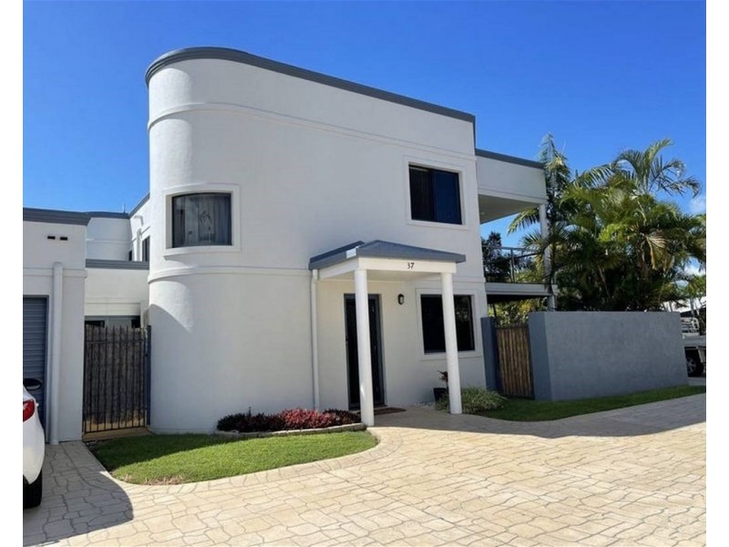 37/33 Elizabeth Street, Urangan QLD 4655