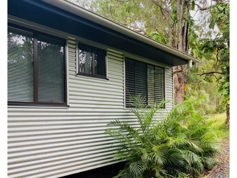 19 Nectar Street, Lamb Island QLD 4184