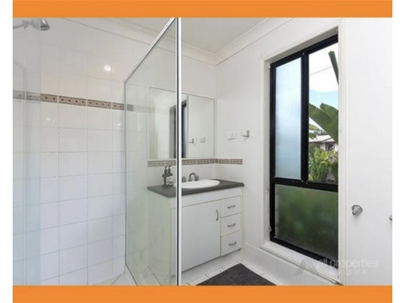 6  Lupus Street, Hillcrest QLD 4118