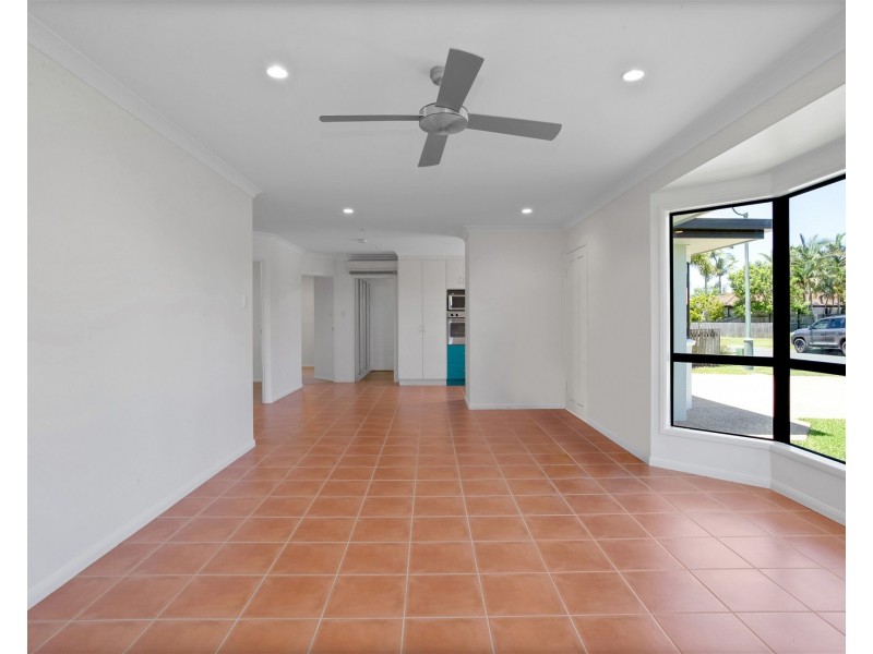 9 Diane Street, Mount Pleasant QLD 4740