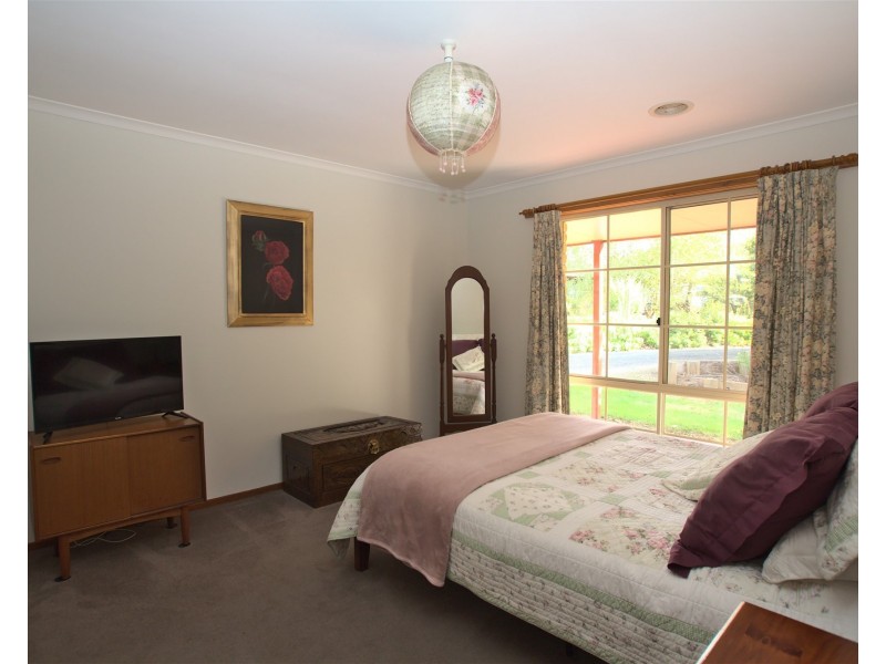 5 Elizabeth Close, Drouin VIC 3818