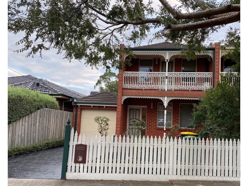 33 Hartley Crescent, Greenvale VIC 3059