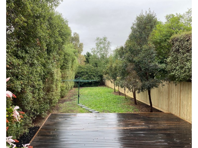 33 Hartley Crescent, Greenvale VIC 3059