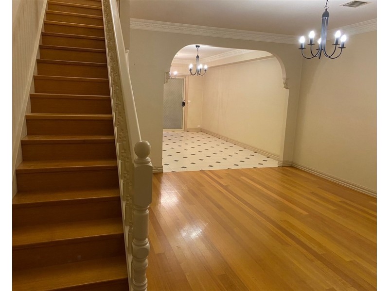 33 Hartley Crescent, Greenvale VIC 3059