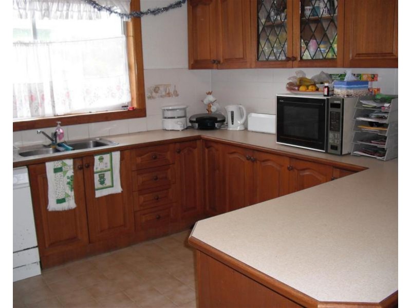 19 Curtain St, Kingsbury VIC 3083