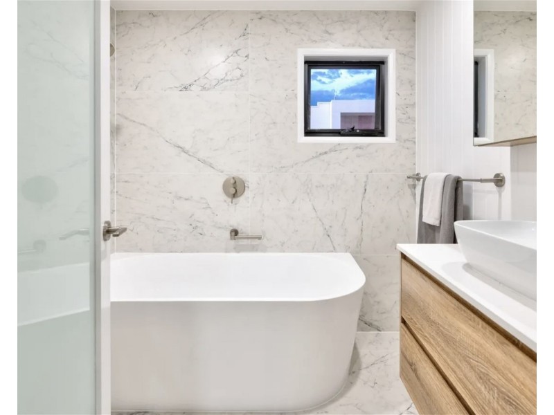 Hope Island QLD 4212