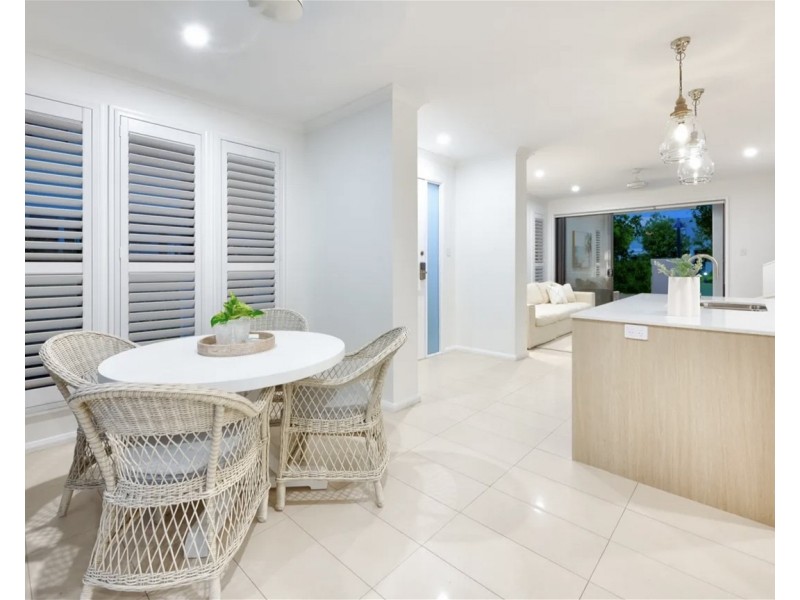 Hope Island QLD 4212