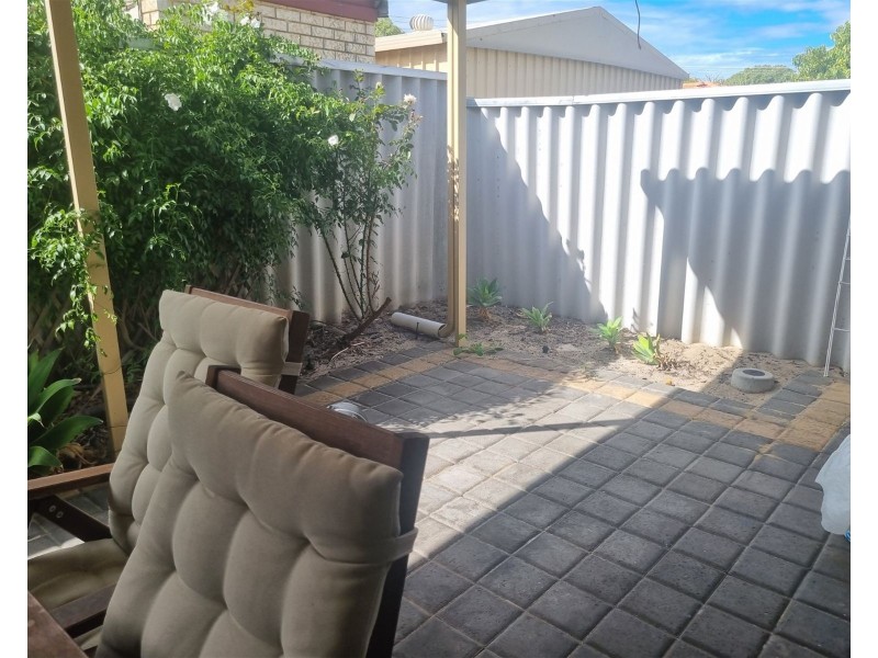 2/67 Mallard Way, Cannington WA 6107