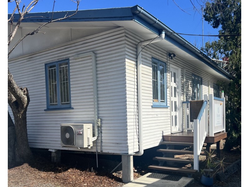 39 Mount Gravatt-Capalaba Road, Upper Mount Gravatt QLD 4122