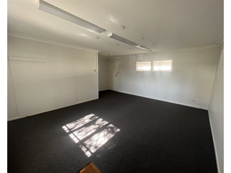 39 Mount Gravatt-Capalaba Road, Upper Mount Gravatt QLD 4122