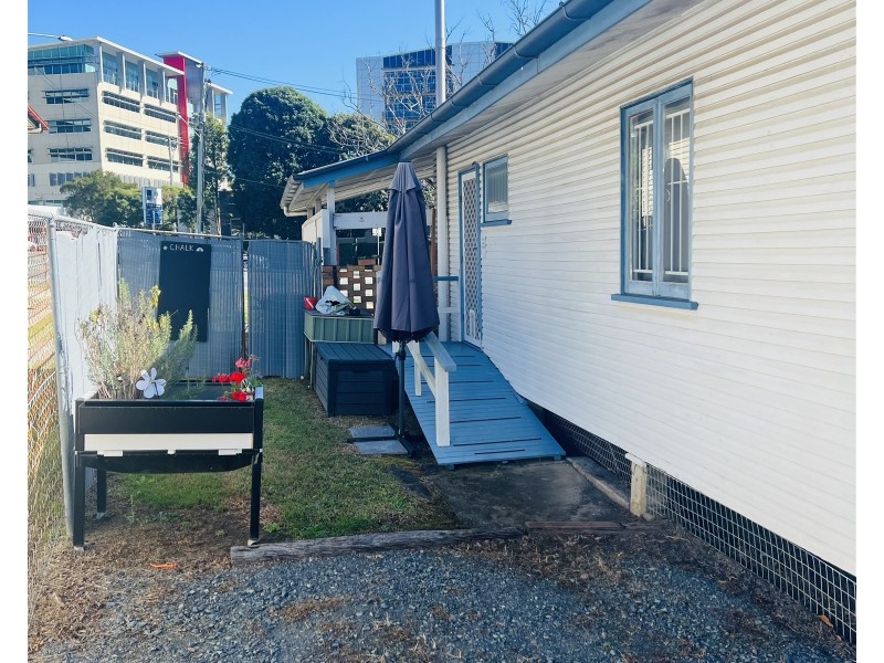 39 Mount Gravatt-Capalaba Road, Upper Mount Gravatt QLD 4122