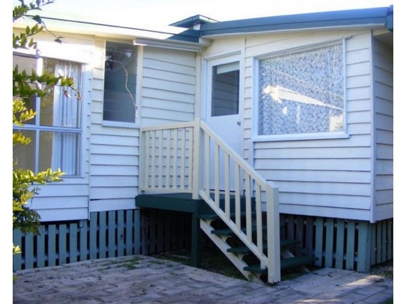 8 Grenfell street, Tiaro QLD 4650