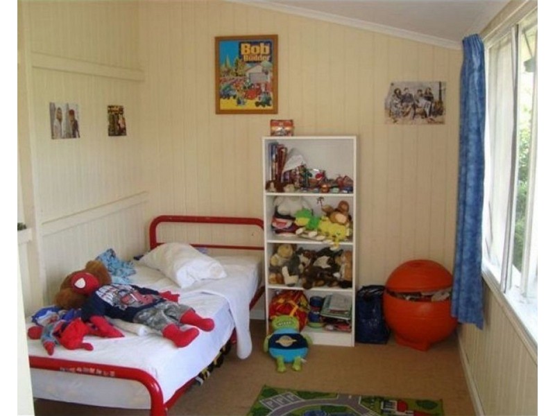 8 Grenfell street, Tiaro QLD 4650