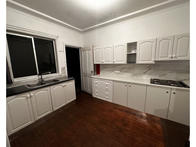 32 Park Road, Liverpool NSW 2170