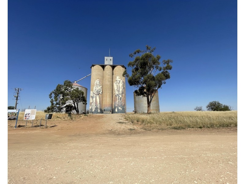 29 Layfield Street, Rosebery VIC 3395