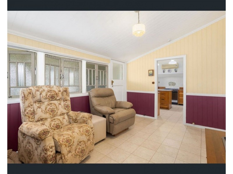 12  Cintra Street, Eastern Heights QLD 4305