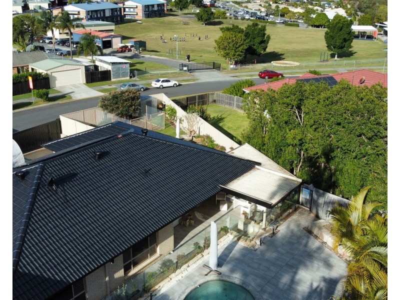4 Rarotonga Rise, Pacific Pines QLD 4211