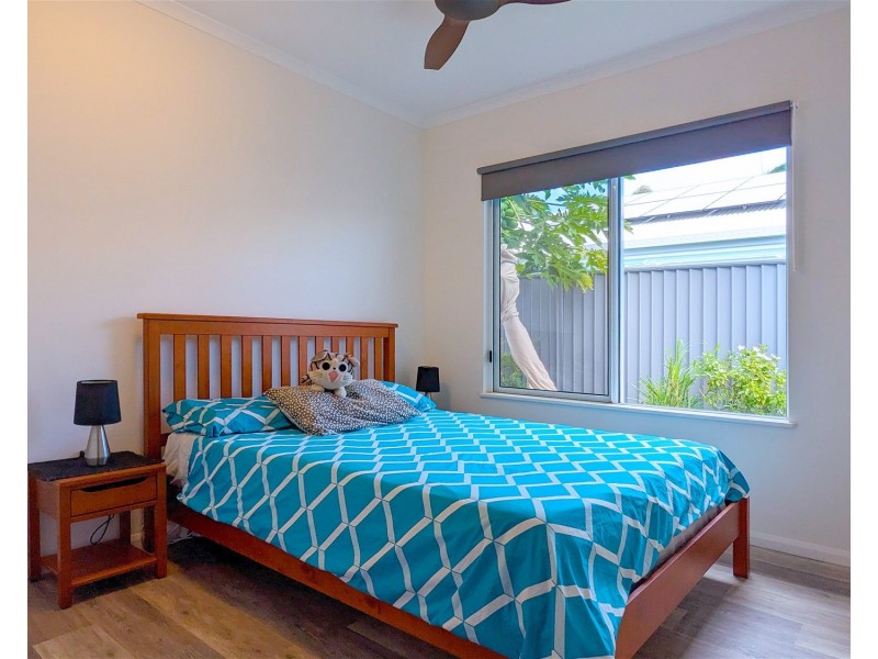 33 Wattle Street, Yorkeys Knob QLD 4878