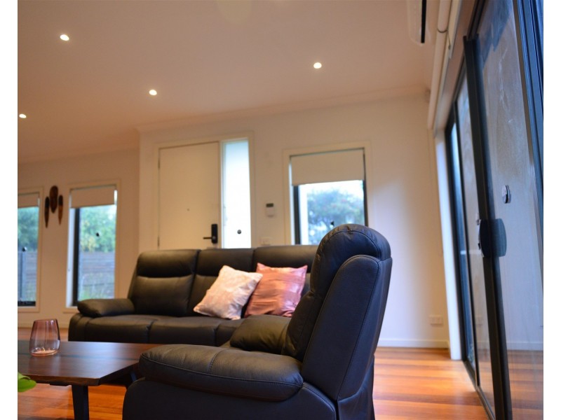 1/880 Pascoe Vale Rd, Glenroy VIC 3046