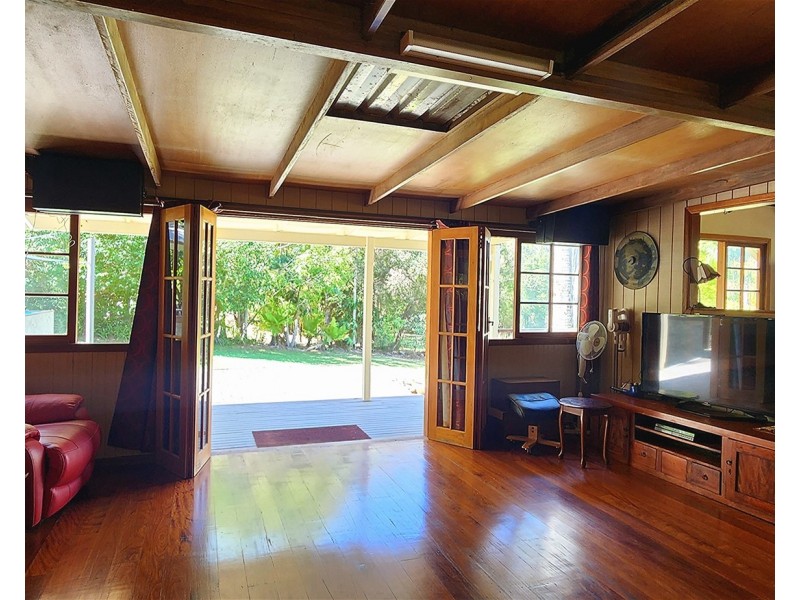 64 Atkinson Road, Kiamba QLD 4560