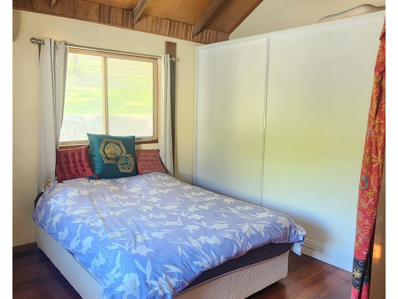 64 Atkinson Road, Kiamba QLD 4560