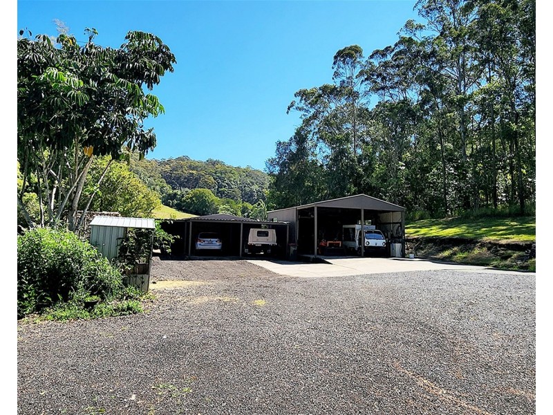 64 Atkinson Road, Kiamba QLD 4560