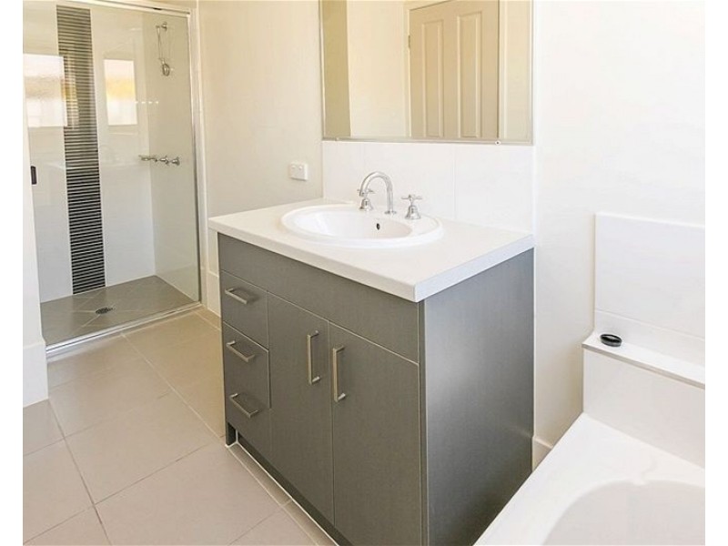 127/230 Pulgul Street, Urangan QLD 4655