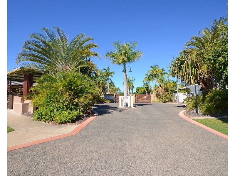 127/230 Pulgul Street, Urangan QLD 4655