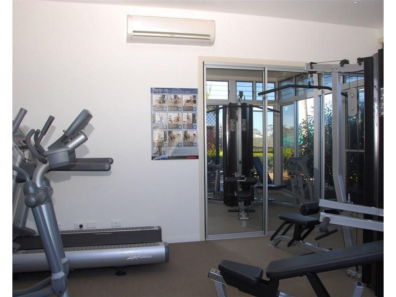 127/230 Pulgul Street, Urangan QLD 4655