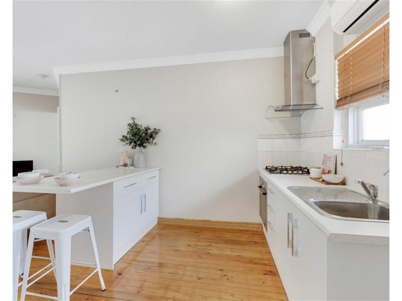 5/8 MacFarlane street, Glenelg North SA 5045
