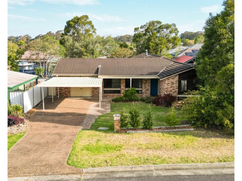 4 Lydon Crescent, West Nowra NSW 2541