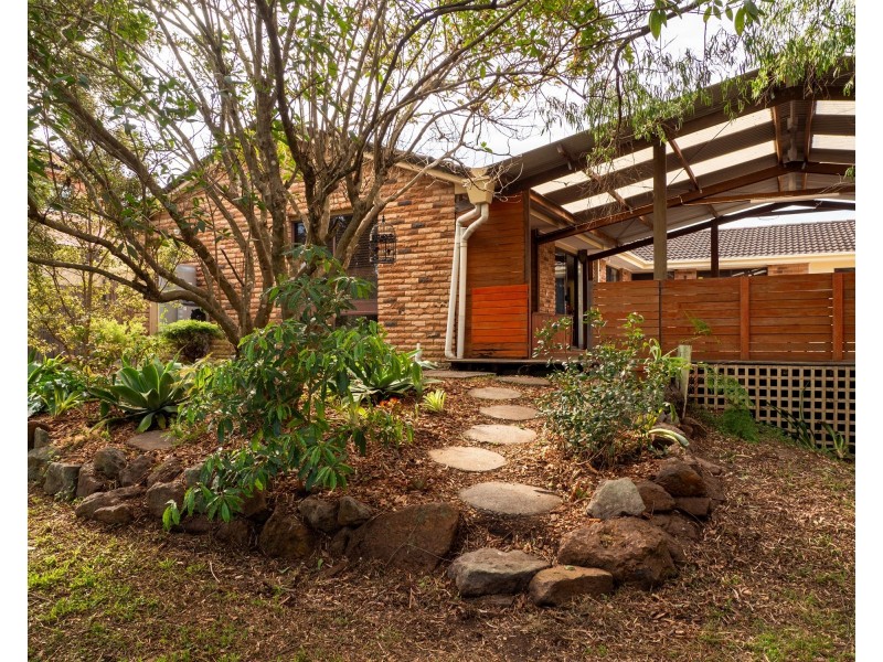 4 Lydon Crescent, West Nowra NSW 2541