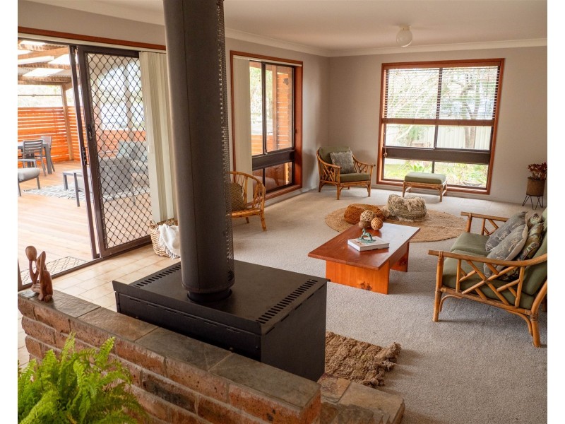 4 Lydon Crescent, West Nowra NSW 2541