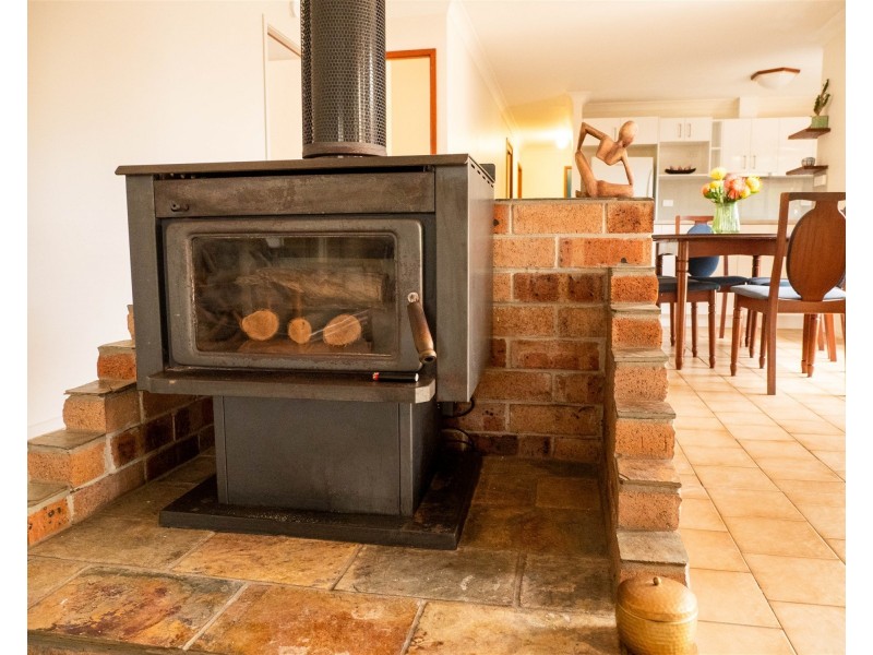 4 Lydon Crescent, West Nowra NSW 2541