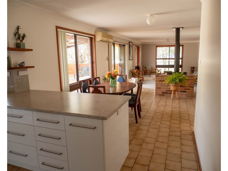 4 Lydon Crescent, West Nowra NSW 2541