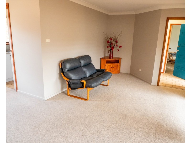 4 Lydon Crescent, West Nowra NSW 2541