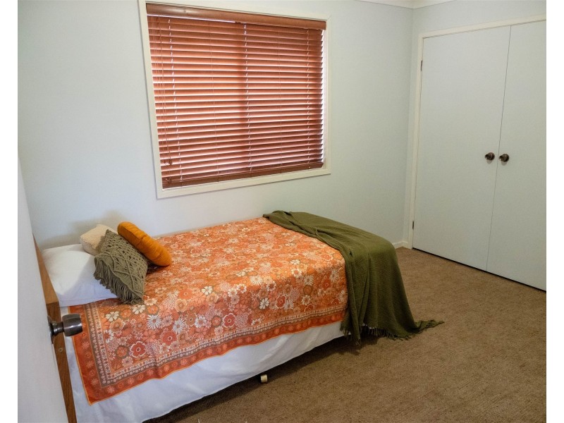 4 Lydon Crescent, West Nowra NSW 2541