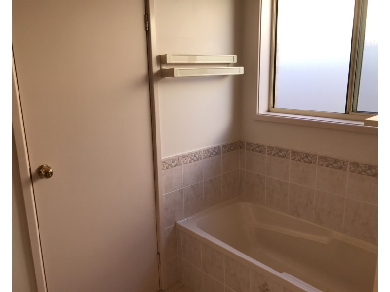 6 Kerang Court, Horsley NSW 2530