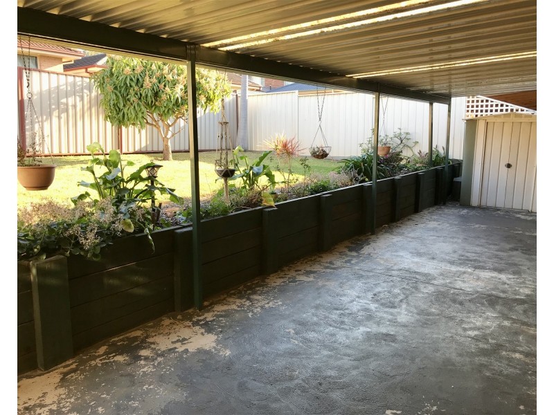 6 Kerang Court, Horsley NSW 2530