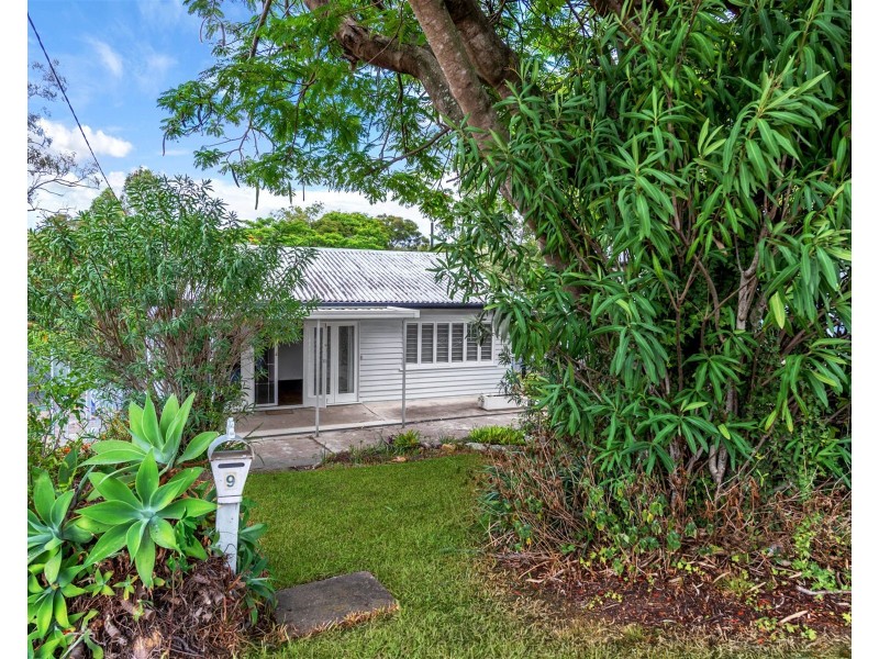 9  Napier Street, Carina Heights QLD 4152