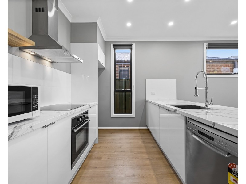 19 Stallion Place, Sebastopol VIC 3356