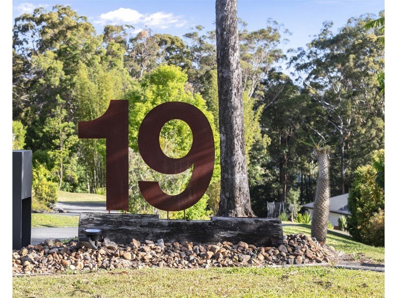 19 Coolwater Place, Rosemount QLD 4560