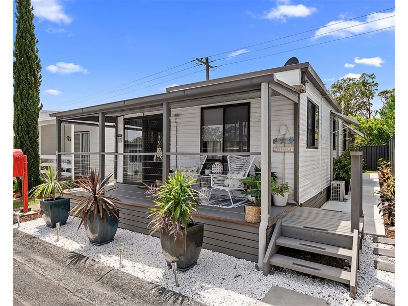 43 Frangipani Avenue, Green Point NSW 2251