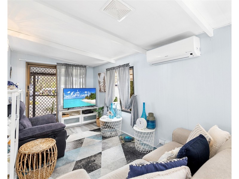 43 Frangipani Avenue, Green Point NSW 2251