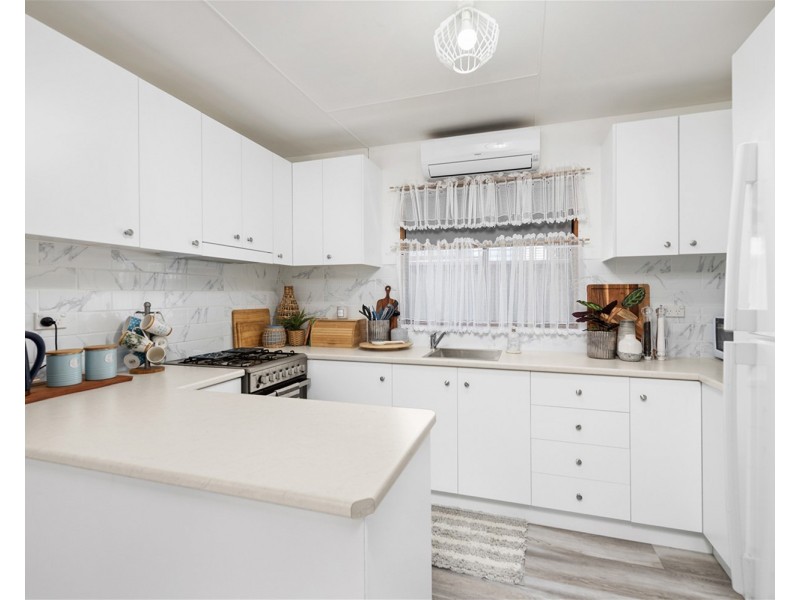 43 Frangipani Avenue, Green Point NSW 2251