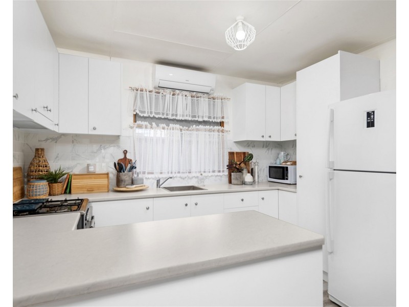 43 Frangipani Avenue, Green Point NSW 2251