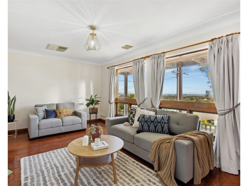 8 Darwendale Street, Huntfield Heights SA 5163