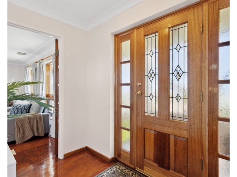 8 Darwendale Street, Huntfield Heights SA 5163