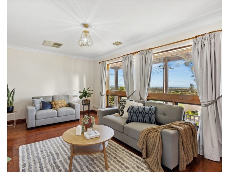 8 Darwendale Street, Huntfield Heights SA 5163