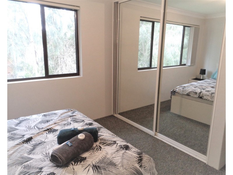 23/6-12  Hindmarsh Avenue, North Wollongong NSW 2500